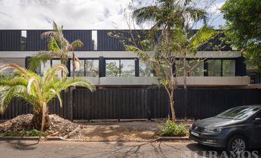 Casa triplex en venta en Béccar