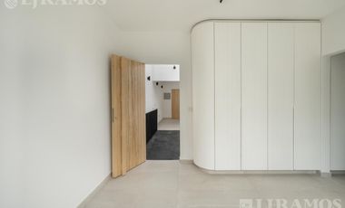 Casa triplex en venta en Béccar