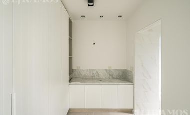 Casa triplex en venta en Béccar