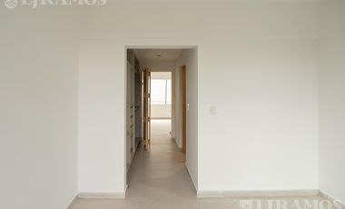 Casa triplex en venta en Béccar