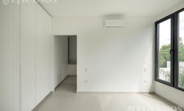 Casa triplex en venta en Béccar