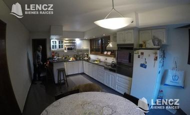 NUEVO PRECIO!!! EXCELENTE CHALET  5 AMB.C/COCHERA, PILETA Y JARDIN. QUILMES OESTE. nuevo precio!