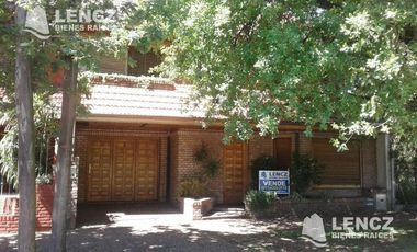 NUEVO PRECIO!!! EXCELENTE CHALET  5 AMB.C/COCHERA, PILETA Y JARDIN. QUILMES OESTE. nuevo precio!
