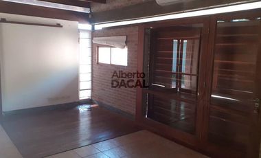 Casa en 131/417 y 418 Villa Elisa - Alberto Dacal Propiedades