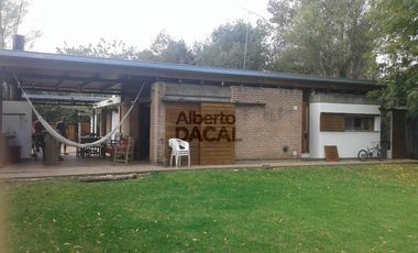 Casa en 131/417 y 418 Villa Elisa - Alberto Dacal Propiedades