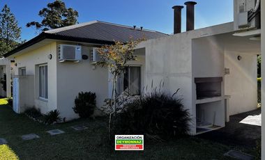 Complejo Turístico en Venta en Colón Entre Ríos Piscina