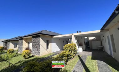 Complejo Turístico en Venta en Colón Entre Ríos Piscina