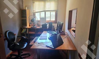 CASA/ OFICINAS EN VENTA
