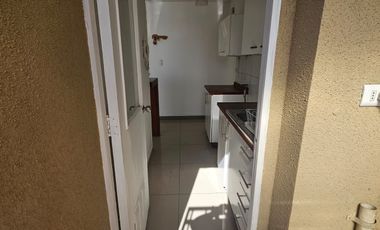 ARRIENDO DEPTO RECIEN PINTADO 2D1B1E METRO LA CISTERNA