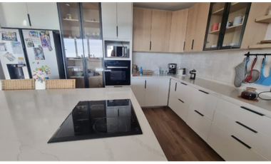 Hermosa casa en venta en Santa Adela