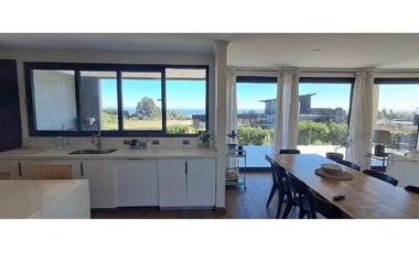 Hermosa casa en venta en Santa Adela