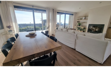 Hermosa casa en venta en Santa Adela
