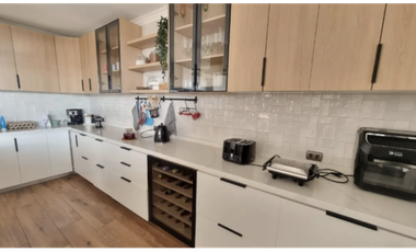 Hermosa casa en venta en Santa Adela
