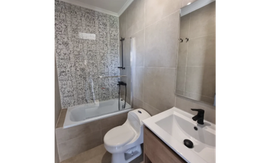 Hermosa casa en venta en Santa Adela
