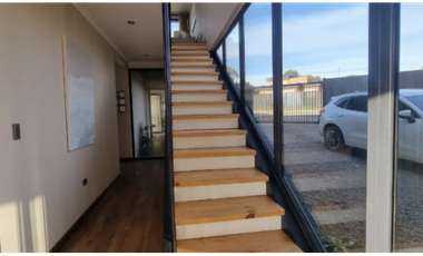 Hermosa casa en venta en Santa Adela