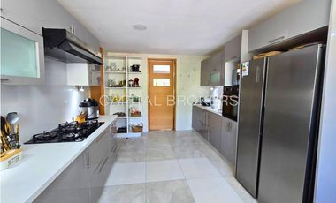 Casa la Reserva, 4 dorm + servicio (CA)