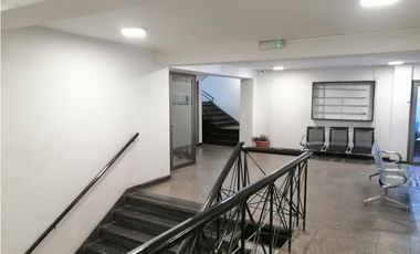 ARRIENDO Céntrica Oficina Estudio Metro Sta Lucia