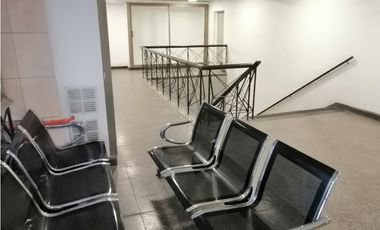ARRIENDO Céntrica Oficina Estudio Metro Sta Lucia