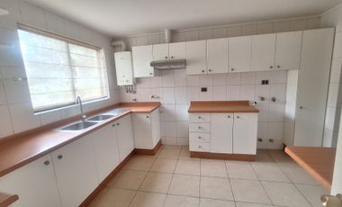 ARRIENDO CASA SECTOR PONIENTE  CON USO MIXTO