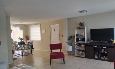 ACOGEDORA CASA FAMILIAR EN BARRIO TRANQUILO