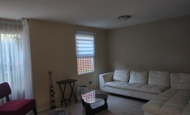 ACOGEDORA CASA FAMILIAR EN BARRIO TRANQUILO