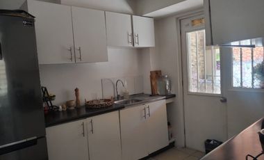 ACOGEDORA CASA FAMILIAR EN BARRIO TRANQUILO