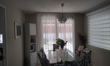 ACOGEDORA CASA FAMILIAR EN BARRIO TRANQUILO