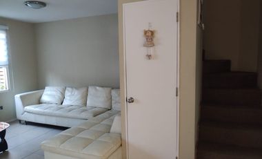 ACOGEDORA CASA FAMILIAR EN BARRIO TRANQUILO