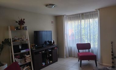 ACOGEDORA CASA FAMILIAR EN BARRIO TRANQUILO