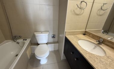 Arriendo departamento 2 Dormitorios en suite Estacionamiento  Frente Mall Trebol