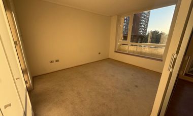 Arriendo departamento 2 Dormitorios en suite Estacionamiento  Frente Mall Trebol