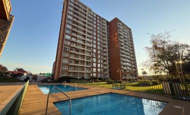 Arriendo departamento 2 Dormitorios en suite Estacionamiento  Frente Mall Trebol