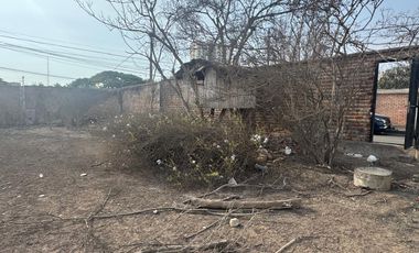 Terreno Urbano En Esquina Del Parral Con Jr Los Alamos Surco.