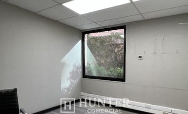 Oficina en Arriendo en Padre Mariano, Metro Pedro de Valdivia