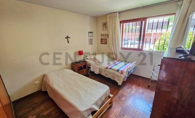 Departamento independiente primer piso Surco