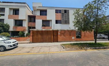 Departamento independiente primer piso Surco