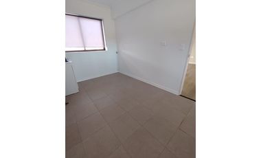 Amplia casa de 2 pisos en sector tranquilo Curicó