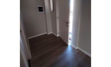 Amplia casa de 2 pisos en sector tranquilo Curicó