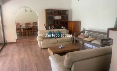 Casa en Arriendo en Ralun |5 dorm| 5Baños| Piscina