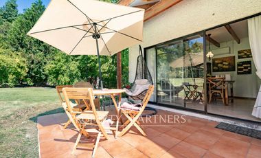 Excelente propiedad en consolidado condominio de Santa Rita