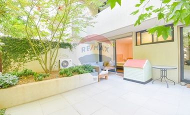 Depto con Patio y Jadín - 3D + Servicio