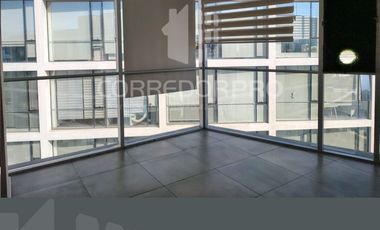 SE VENDE OFICINA EN CHICUREO, 1ESTAC. Y 1BOD. FRENTE A JUMBO