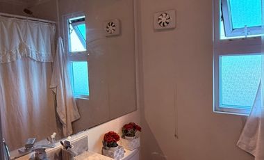 OPORTUNIDAD DE INVERSIÓN,  CASA CON LOCAL COMERCIAL