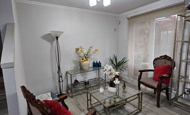 OPORTUNIDAD DE INVERSIÓN,  CASA CON LOCAL COMERCIAL