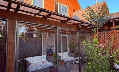 OPORTUNIDAD DE INVERSIÓN,  CASA CON LOCAL COMERCIAL