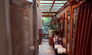 OPORTUNIDAD DE INVERSIÓN,  CASA CON LOCAL COMERCIAL