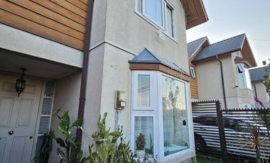 OPORTUNIDAD DE INVERSIÓN,  CASA CON LOCAL COMERCIAL