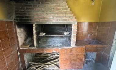 Casa sobre fracción de 10000 mts2. 411 y 138