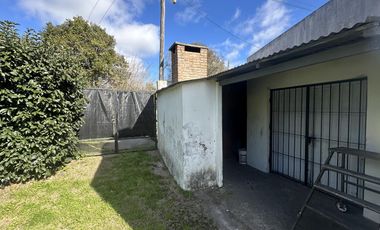 Casa sobre fracción de 10000 mts2. 411 y 138