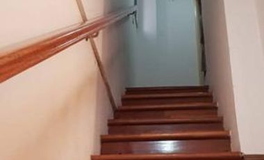muy buen departamento en duplex 3 amb,con toilette, baño, balcon, cocina comedor, living